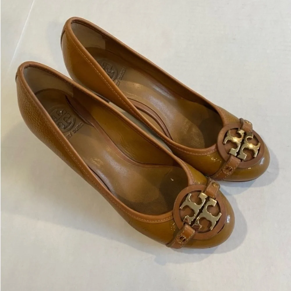 Tory Burch Brown Leather Block Heel Pumps
